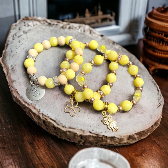 Semi precious yellow beads charm bracelet - Picture 4 of 4